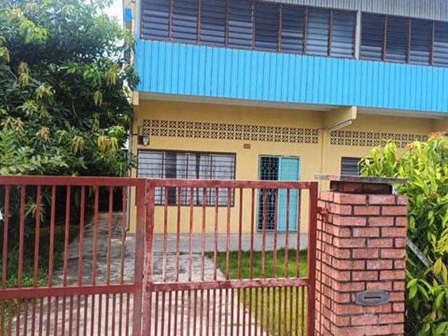 Double Storey House For Rent Jalan Empat Berapit BM Penang