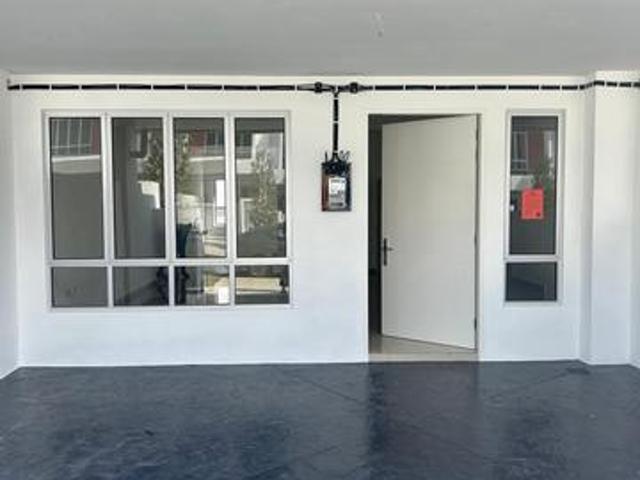 Double Storey House For Rent Sendayan