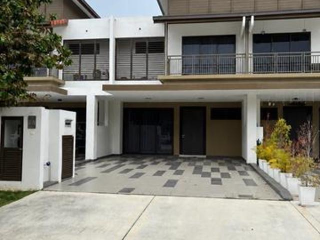 Double Storey House For Rent Setia kota Warisan