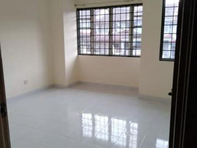 Double storey house for sale at Bandar Kinrara 5