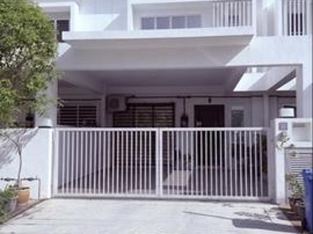 Double Storey House in Tiara Sendayan