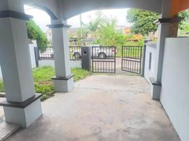 Double Storey House jln kasawari Bandar putra kulai Johor