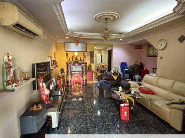Double storey house puchong utama for sale