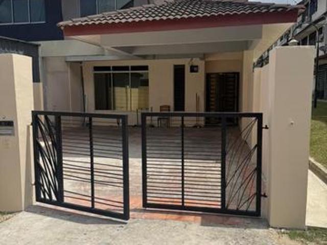Double Storey House Palm Villa Indahpura Kulai 4R3B Partial FuR