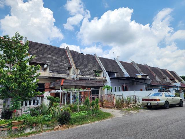 Double Storey House Permas Jaya Below Market Price
