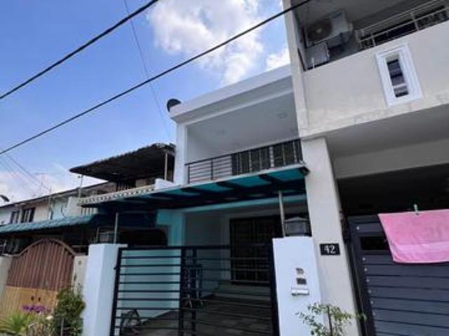 Double Storey House Permas Jaya 3R3B Partial Furnished
