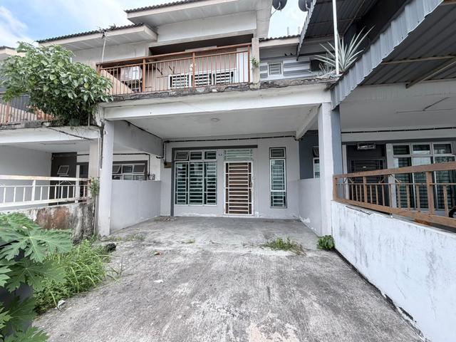 Double Storey House Scientex Senai Jaya For Sale Below Market