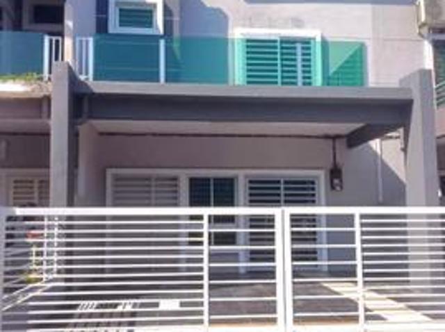 Double Storey House Taman Nusari Bayu 3 Bandar Sri Sendayan 100 LOAN