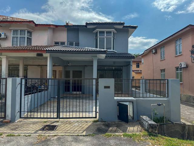 Double Storey House Taman Dahlia Bandar Baru Salak Tinggi Sepang