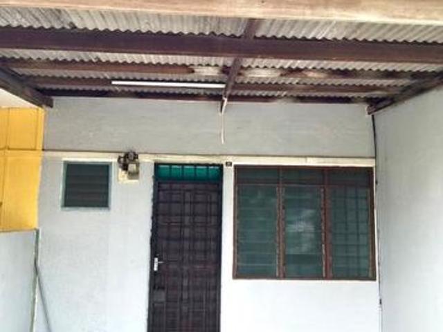 Double Storey House Taman Daya Dato Onn JB Cheaper Price