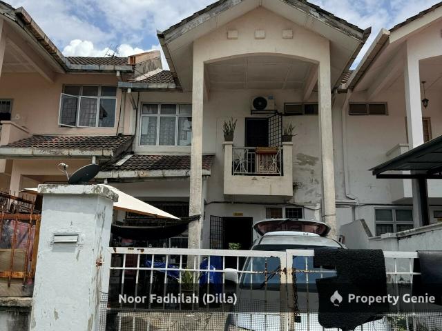 Double Storey House Taman Desa Anggerik Nilai