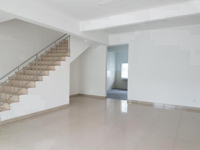 Double storey house Taman Emas Dengkil below market price Selangor
