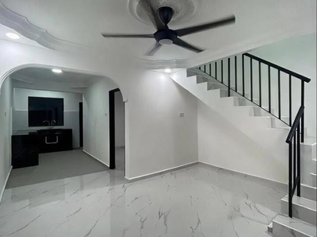 Double Storey House Taman Kota Masai Freehold Renovated