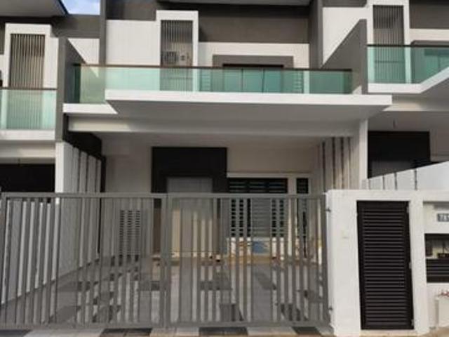 Double Storey House Taman Saga Seremban for rent