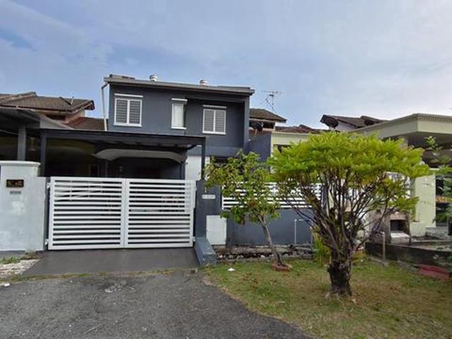 Double Storey House Taman Sri Andalas Klang Renovated Near LRT