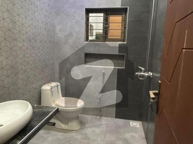 Double storey house 5bedroom 2 kitchen big porch wapda town phase 1 block g2