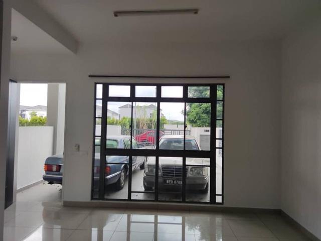 Double Storey House 4Bed 3Bath Partial Furnished Dato Onn