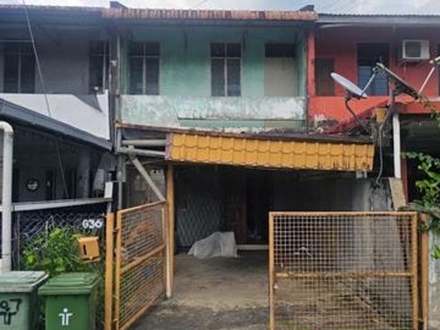 Double Storey Intermediate Terrace at Taman Sukma Samariang Petrajaya