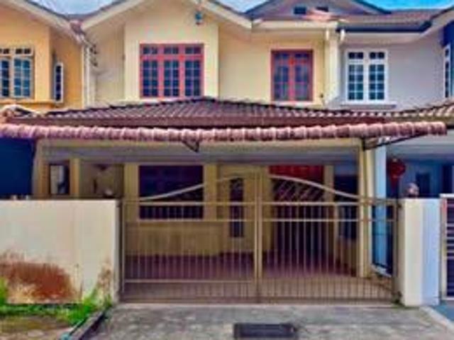 Double Storey Intermediate Terrace For Sale Taman Beverly 13th mile
