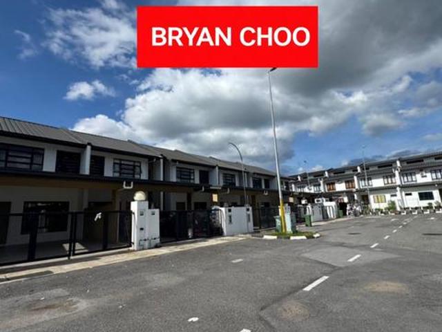 DOUBLE STOREY INTERMEDIATE TERRACE HOUSE FOR RENT At KUCHING SARAWAK