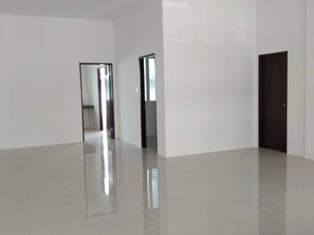 Double Storey Intermediate Terrace House Taman Kozai