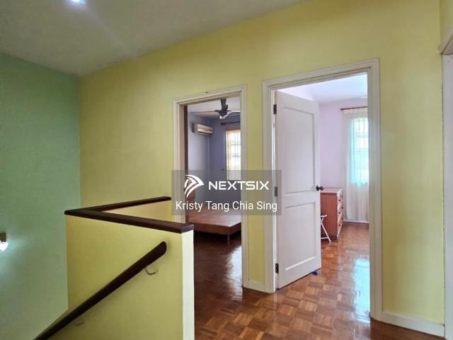 Double Storey Intermediate XL size Taman Ceria Opposite Taman Bintang / 3 mins to Taman Merlin full height bedroom wardrobe, aircons, water heaters, fans, Kitchen cabinet & Hood, Auto gate