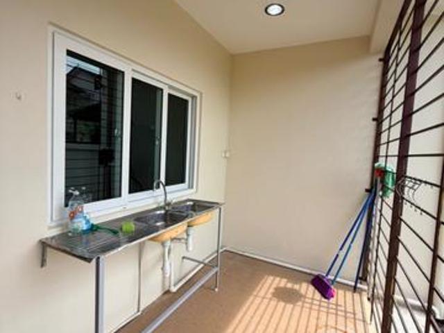 Double Storey Intermediate at Tabuan Tranquility 4 bed 3 bath