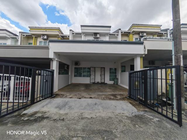 Double Storey Intermediate House for RentStutongNear SaradiseNice