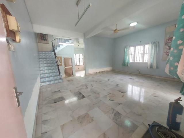 Double Storey Intermediate House Lobak Seremban