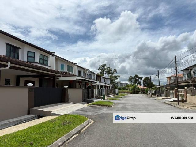 Double Storey Intermedite Terrace at Stampin Tengah For Sale