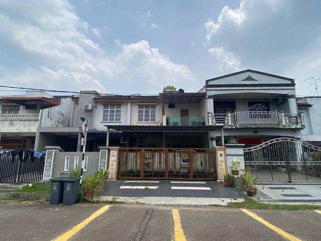 Double Storey Jalan Badik Taman Puteri Wangsa Open Facing Renovated