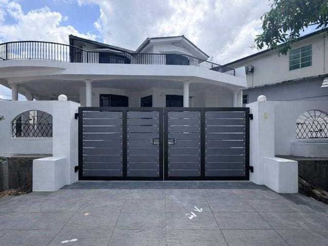 Double Storey Jalan Keembong Taman Johor Jaya Corner Lot