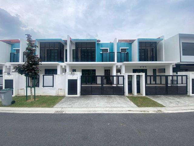 Double Storey Jalan Perjiranan 813 Perjiranan 8 Bandar Dato Onn