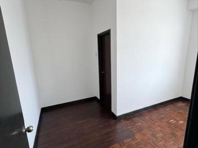 Double Storey LANDED HOUSE FOR RENT PUTRA HEIGHTS