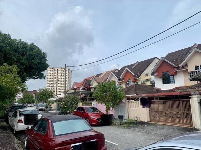 Double storey Lebuh Nipah