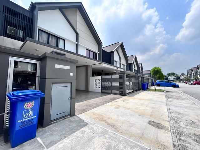 Double Storey Link House Lily Cahaya Alam Seksyen U12 Shah Alam