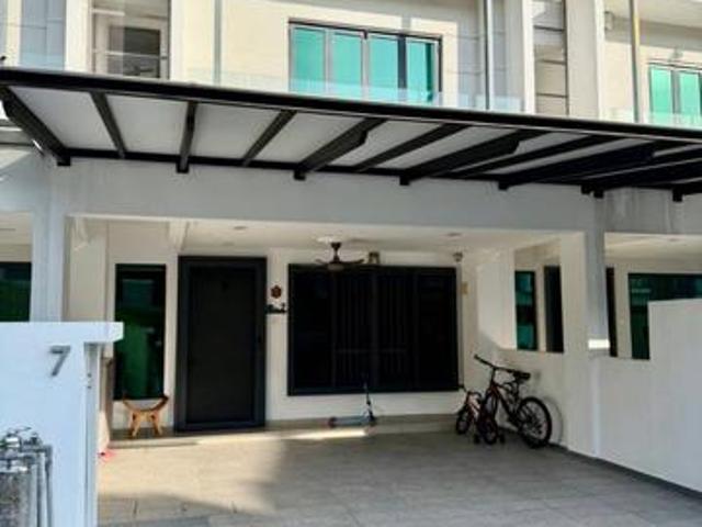 Double Storey Link Villas Andira Park Puchong Renovated Freehold