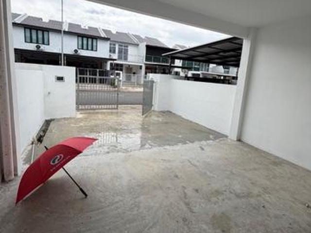 Double storey Pulai Mutiara gelang patah 4bilik new taman