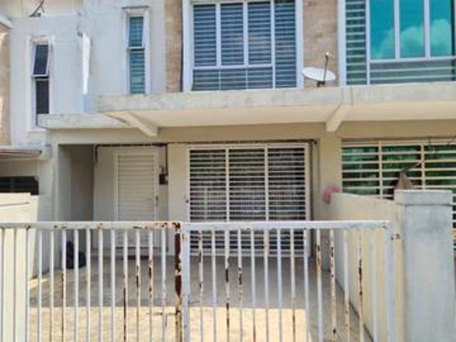 Double Storey Paragon LEP 1 Taman Lestari Putra Seri Kembangan
