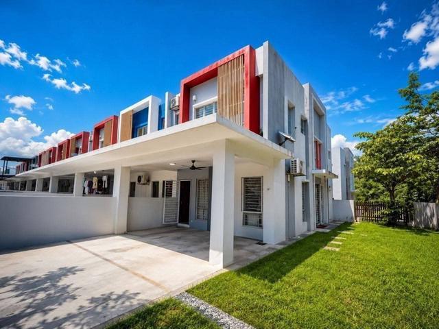 Double Storey Pistia EcoHill Semenyih Selangor
