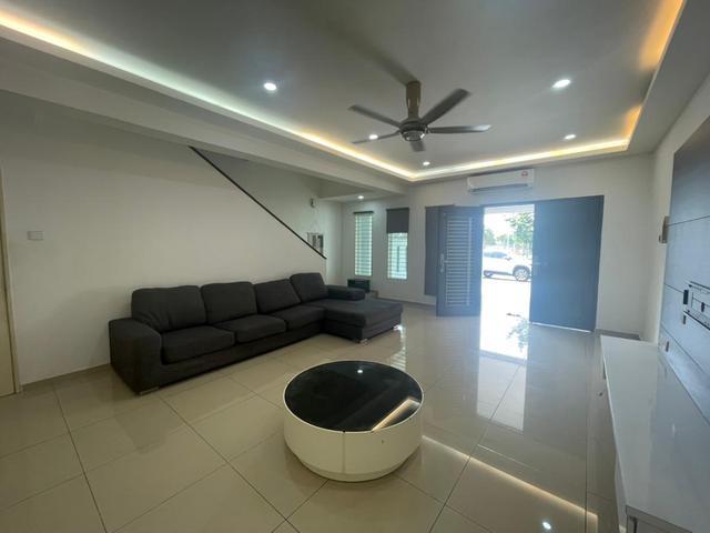 Double Storey Renovated Near Setia City Mall