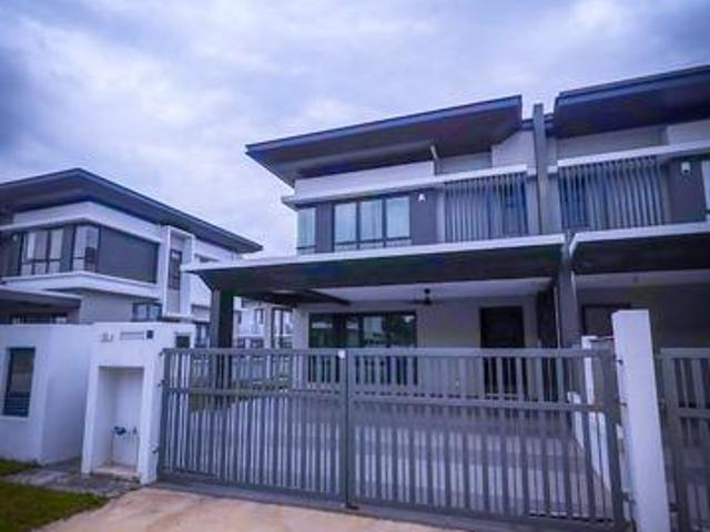 Double Storey Superlink Terrace Hampton Residence Bdr Seri Coalfield