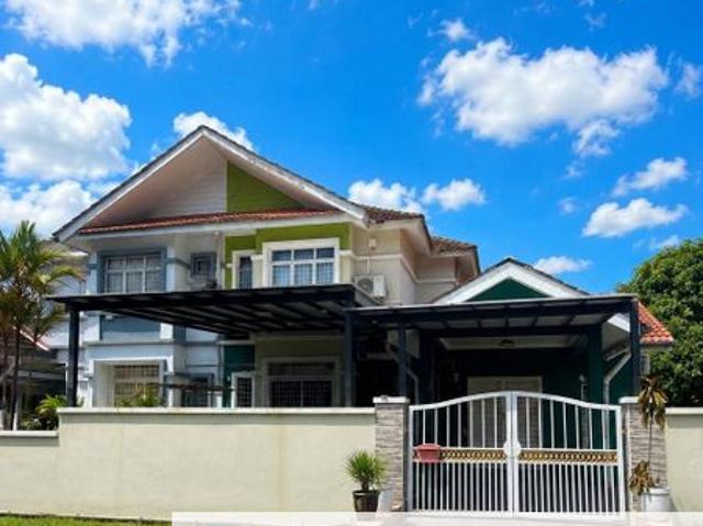 Double Storey Superlink Terrace Lorong Az zaharah, Puncak Alam