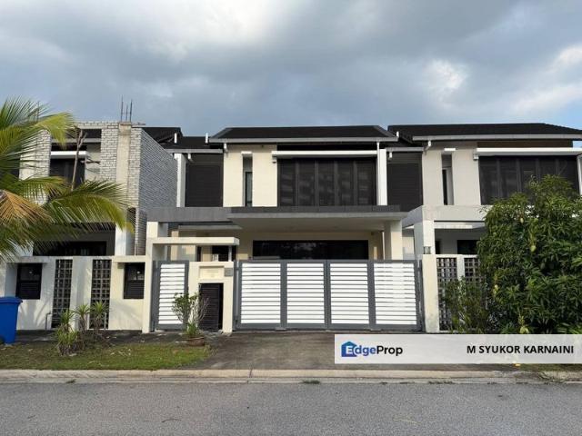 Double Storey Superlink Type Aralia Elmina Gardens East
