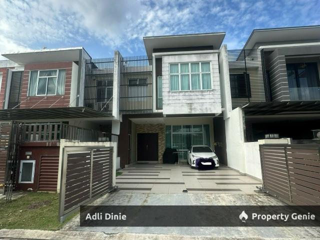 Double Storey Superlink House Bandar Seri Alam Masai