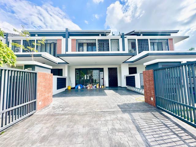 Double Storey Superlink House Seksyen U17 Elmina West Shah Alam