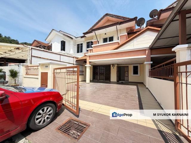 Double Storey Superlink Lorong Az Zaharah, Puncak Alam