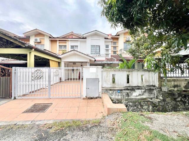 Double Storey Saujana Utama 3 Sungai Buloh