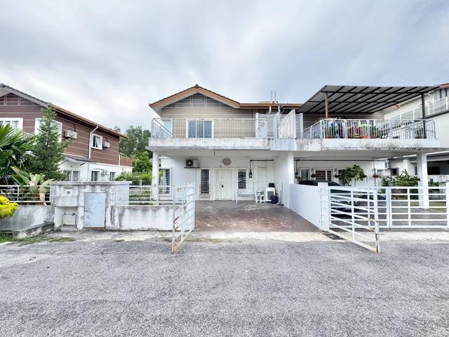 Double Storey Semi D Taman Desiran Bayu Puchong