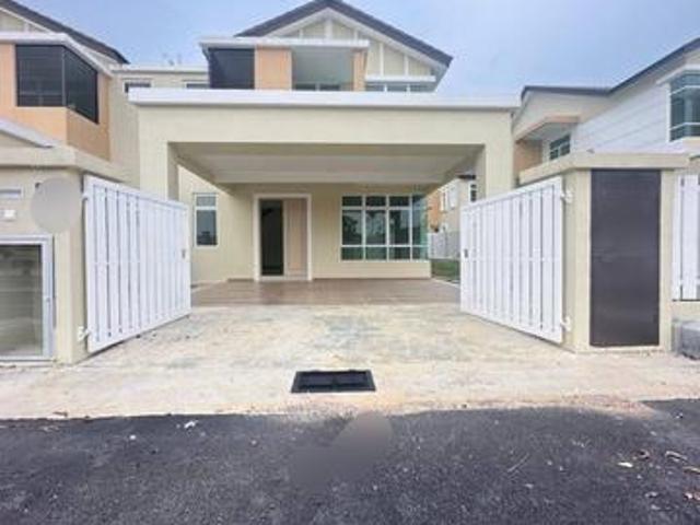 Double Storey Semi D Taman Senawang Perdana Senawang Facing Playgroud
